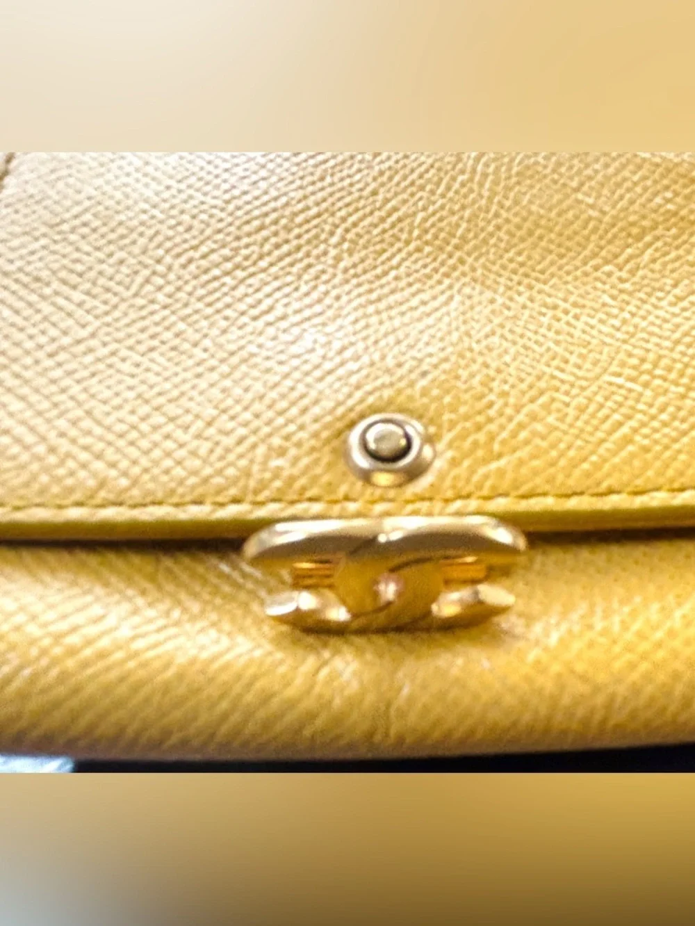 “Host Pick” Classic CHANEL Coin and Card Holder Wallet W/COA